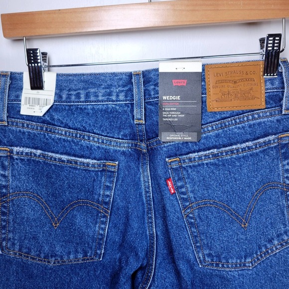 Levi's Premium Wedgie Jeans Size 26 NWT - Picture 11 of 11